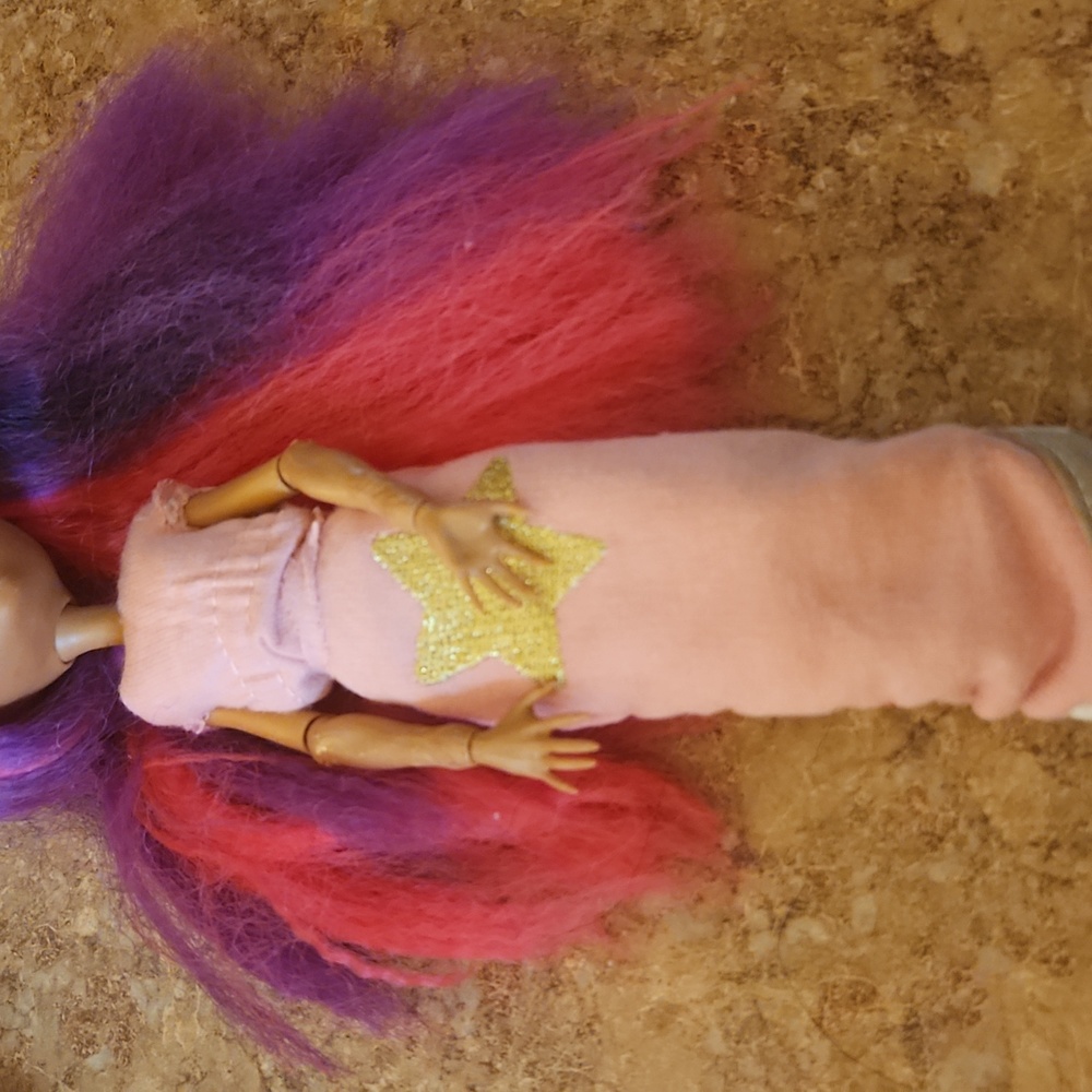 Claudine - Picture 2 of 4